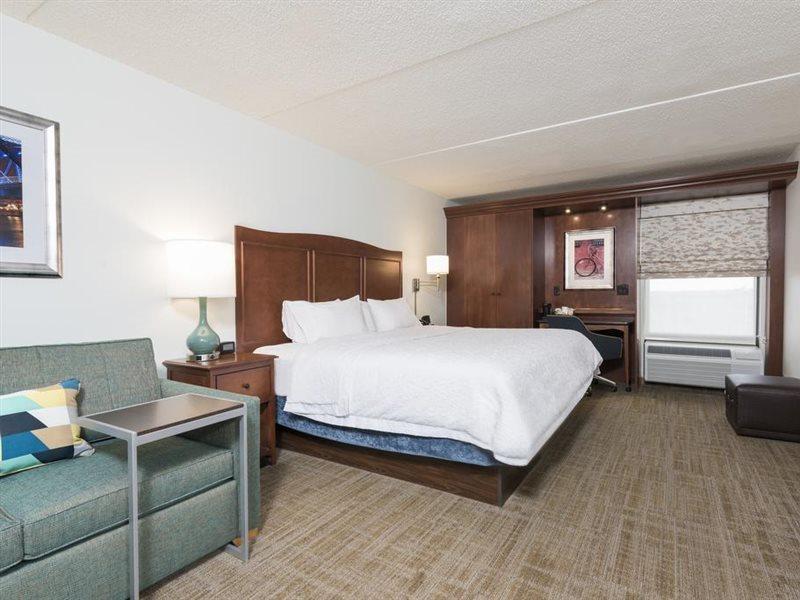 Hampton Inn Grand Rapids/North Уолкер Экстерьер фото