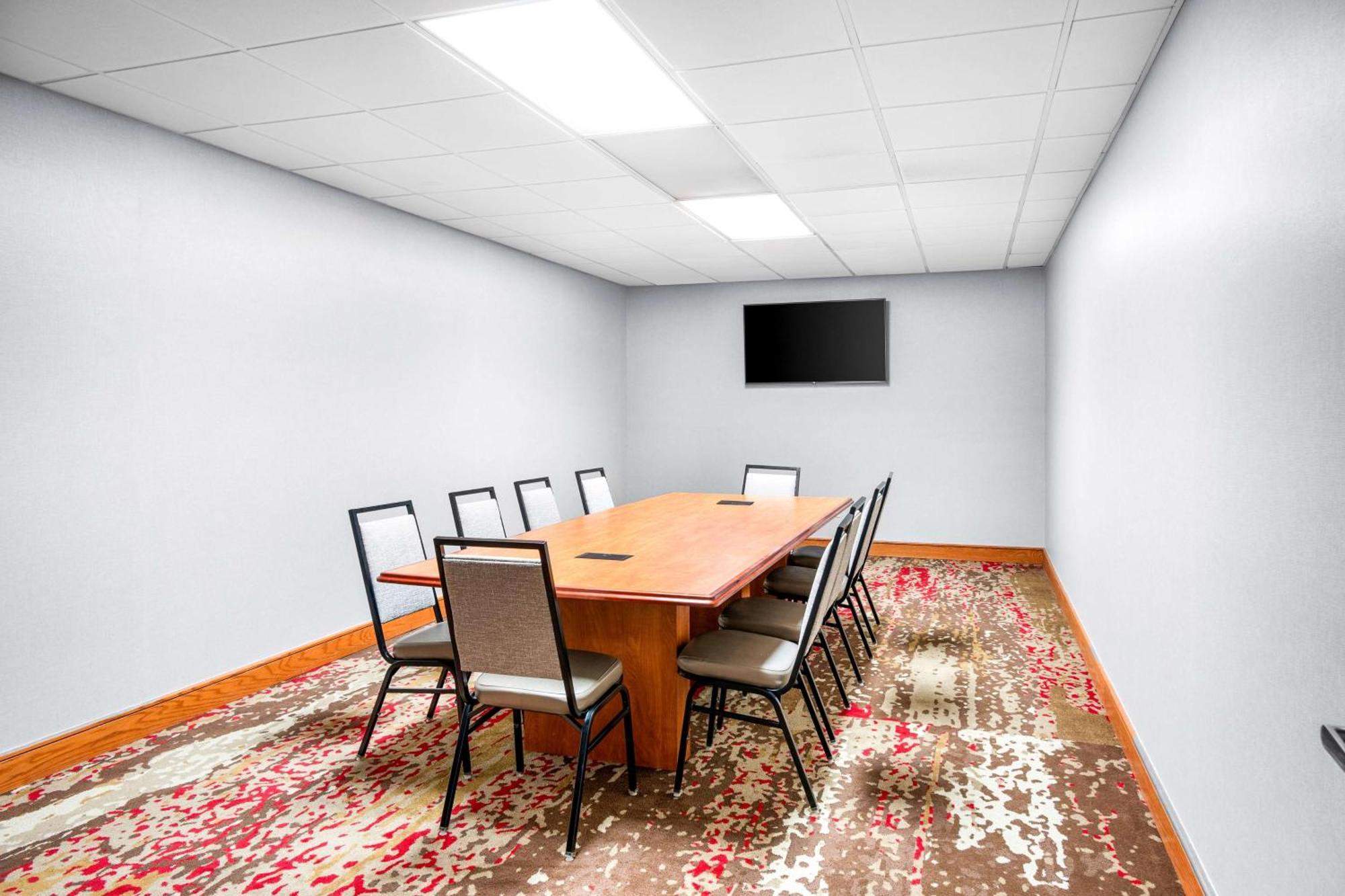 Hampton Inn Grand Rapids/North Уолкер Экстерьер фото
